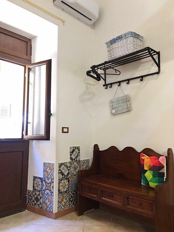 Alice'S Apartment 卡斯泰拉马莱 外观 照片